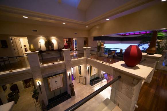 Tiger Woods Finally Reveals His $50 Million Island Mansion, See Inside_9